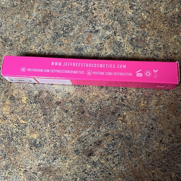 Jeffree Star Cosmetics Velour Lip Liner “Allegedly” - Picture 4 of 5